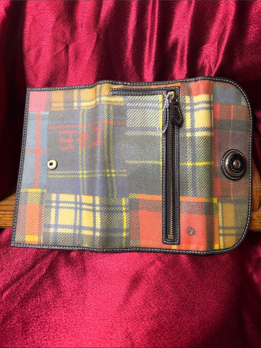 Dooney & Bourke wallet - Picture 7 of 8